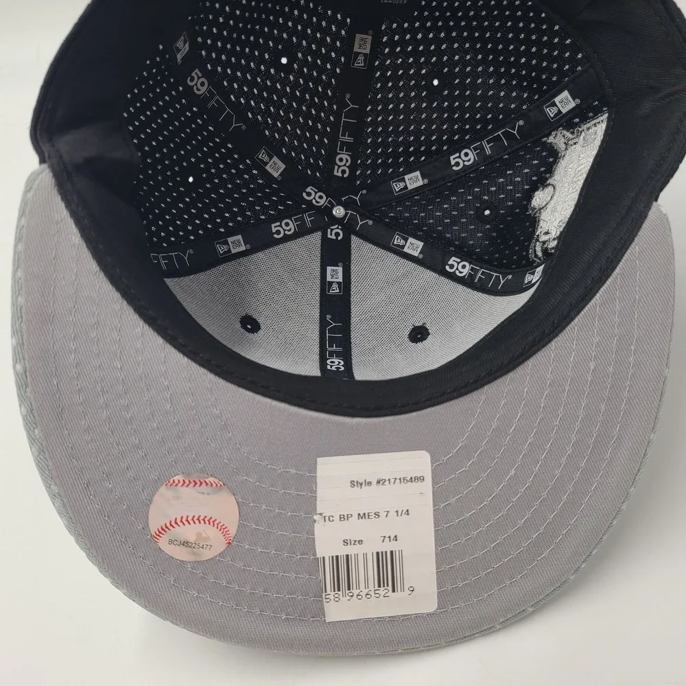Chicago White Sox Hat Fitted 7 1/4 New Era 59Fifty Black Gray 2005 World Series